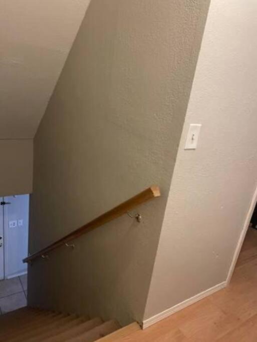 Great Getaway 2 Story Home! Harlingen Tx Ngoại thất bức ảnh